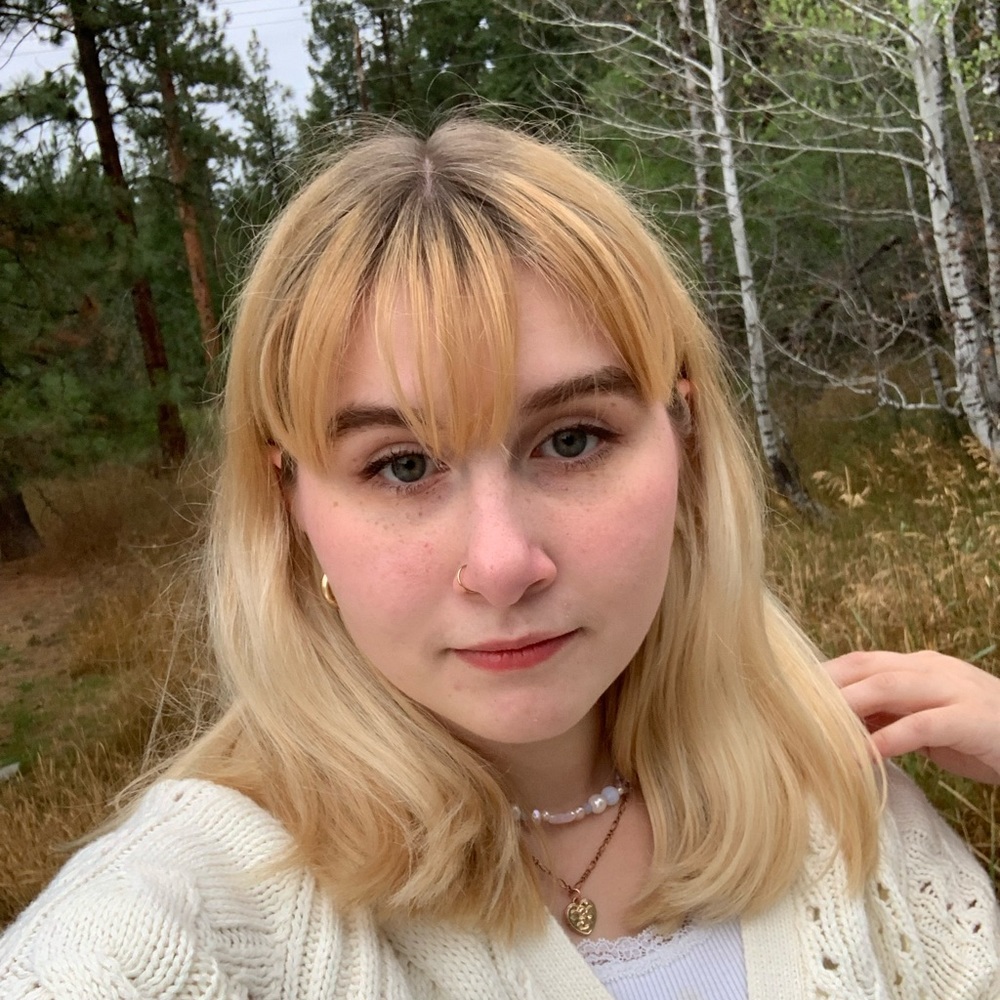 Meet your Posher, Lily